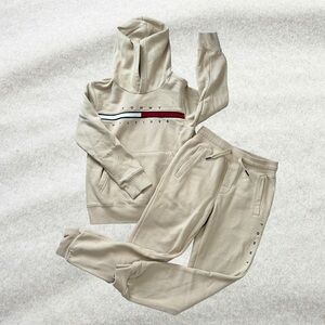 Tommy Hilfiger Big Boys Fleece Jogger Set Hoodie and Sweatpants Size 8 EUC
